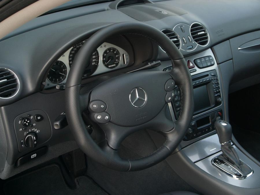 Панель приборов Mercedes-Benz CLK 6.1 by Brabus (C209) 2002 года  (фото 7 из 8)